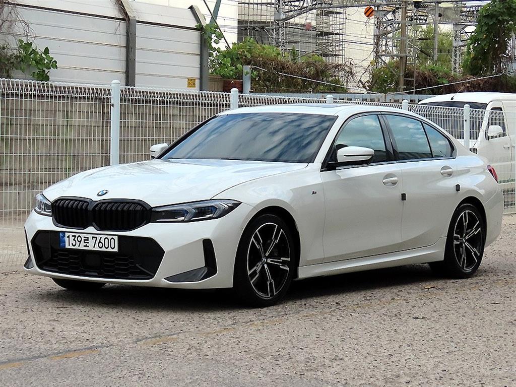 BMW 3시리즈 320i M 스포츠 사진 2/20