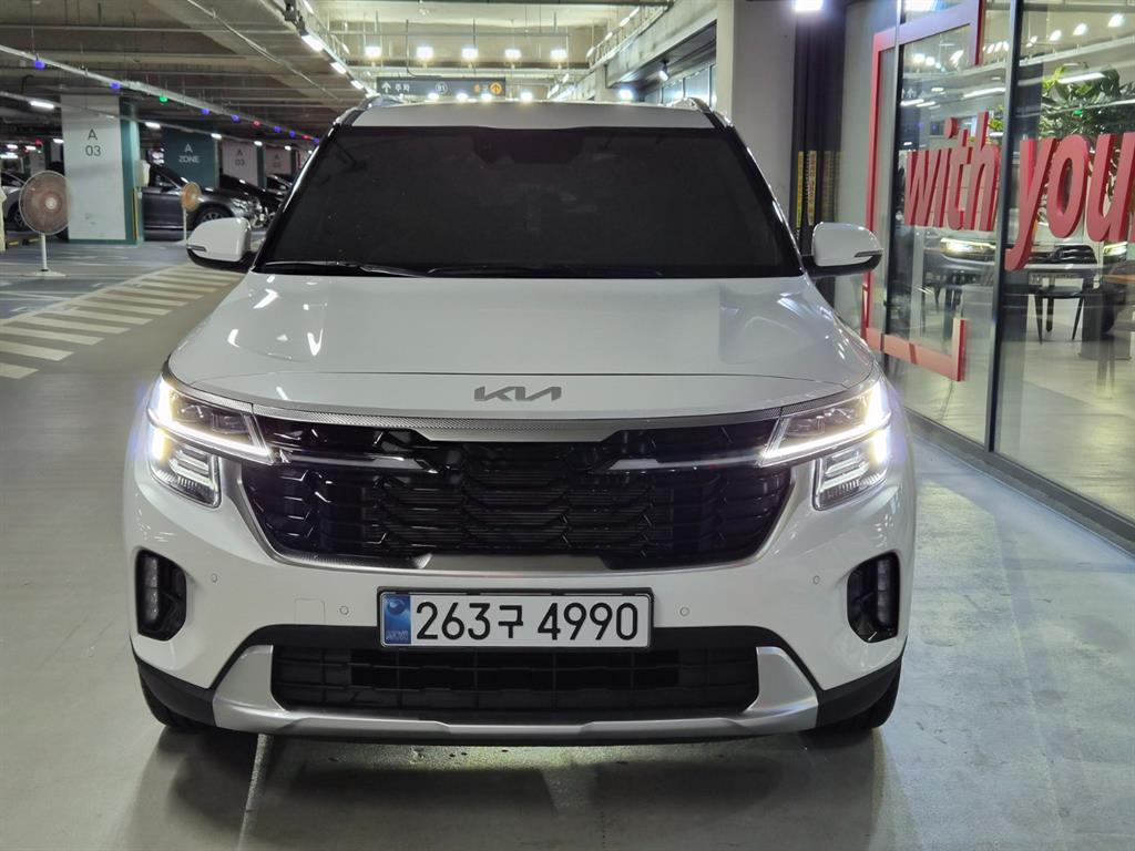 기아 셀토스 가솔린 2.0 2WD 시그니처 사진 2/20