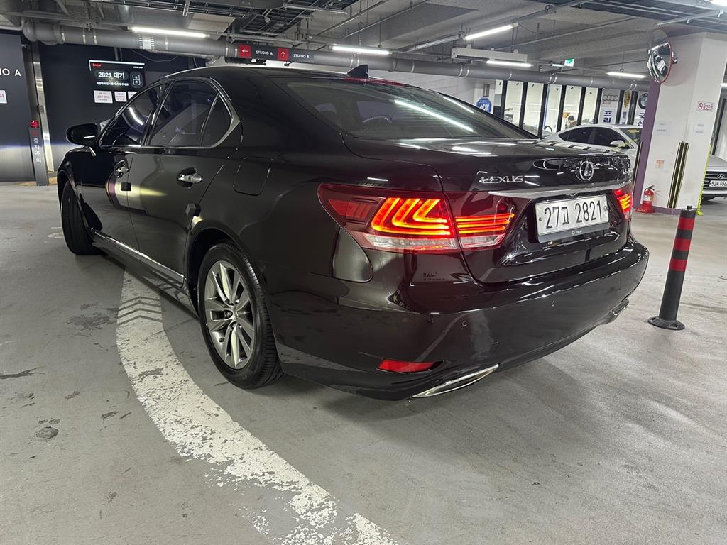 렉서스 LS AWD 사진 2/20