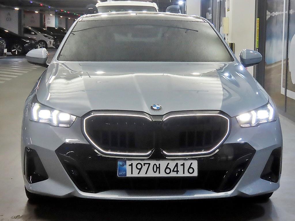 BMW 5시리즈 520i 기본형 사진 2/20