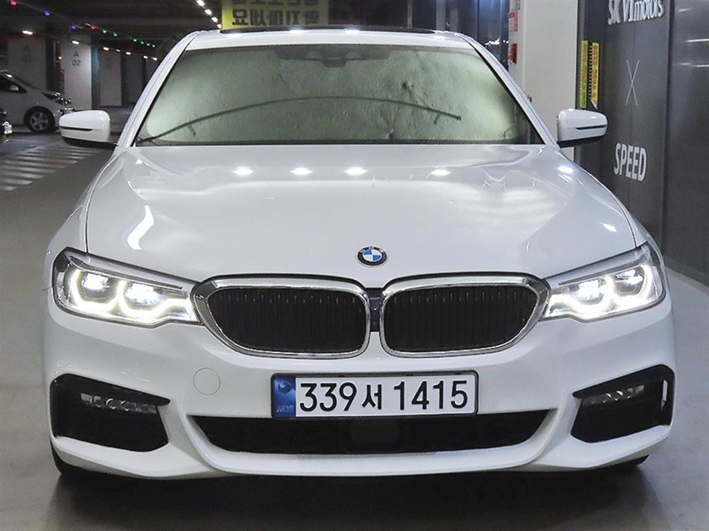 BMW 5시리즈 530i xDrive M 스포츠 플러스 사진