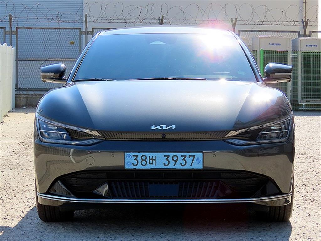 기아 EV6 롱레인지 어스 사진