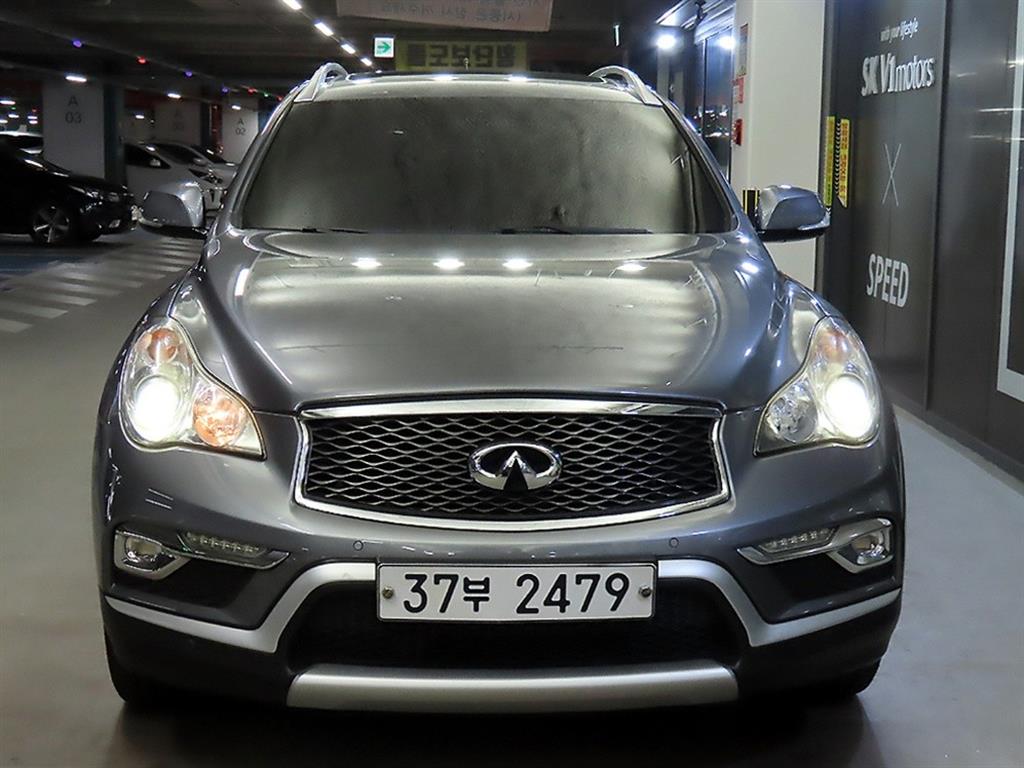 인피니티 QX 3.7 AWD 사진 2/20