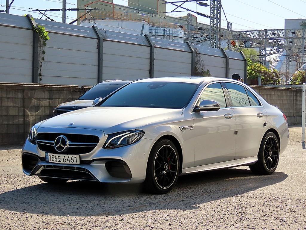 벤츠 E 클래스 E200 아방가르드 사진 2/20
