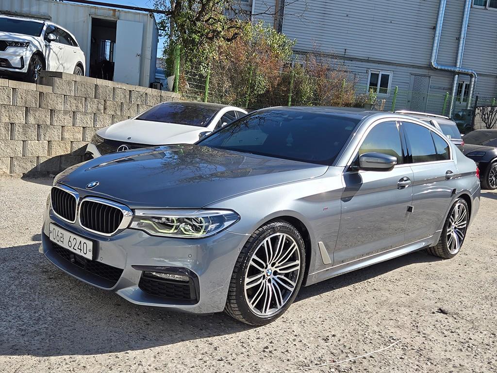 BMW 5시리즈 530i M 스포츠 플러스 사진 2/20