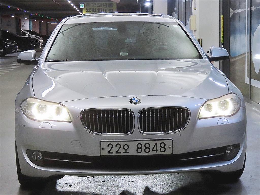 BMW 5시리즈 528i 사진