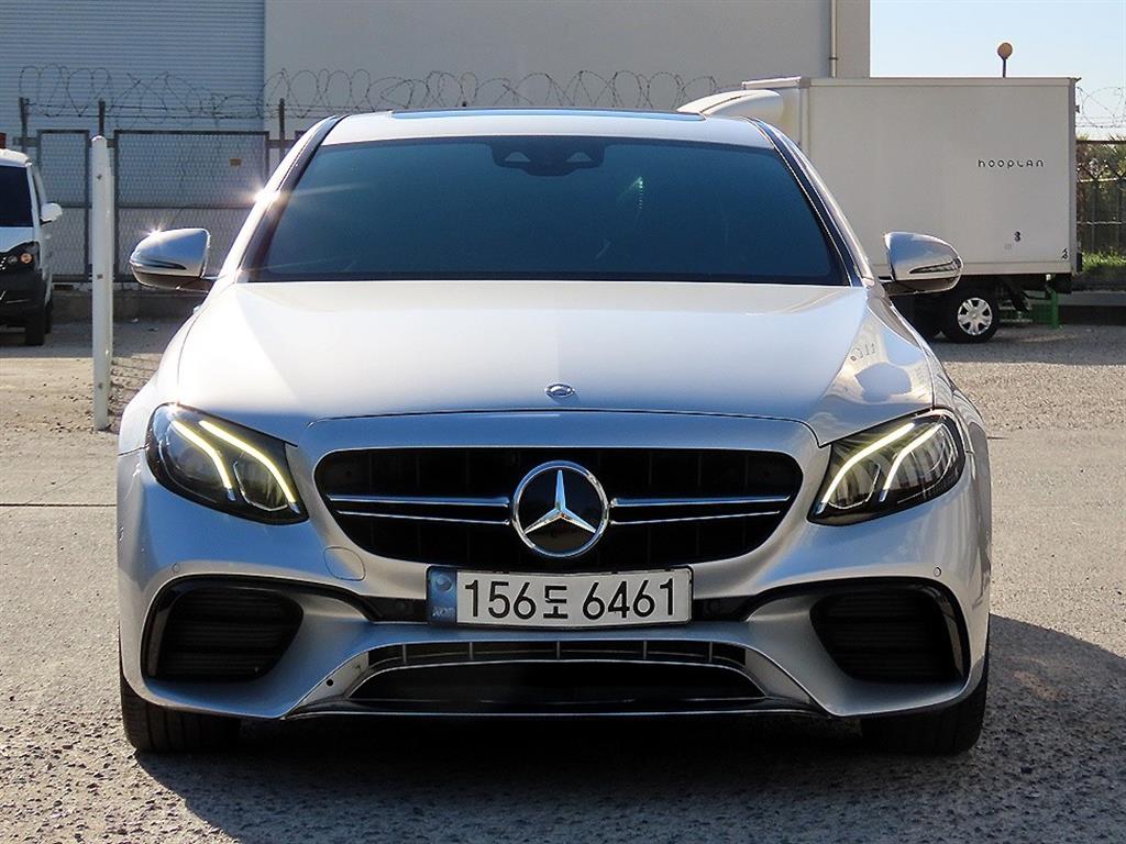 벤츠 E 클래스 E200 아방가르드 사진