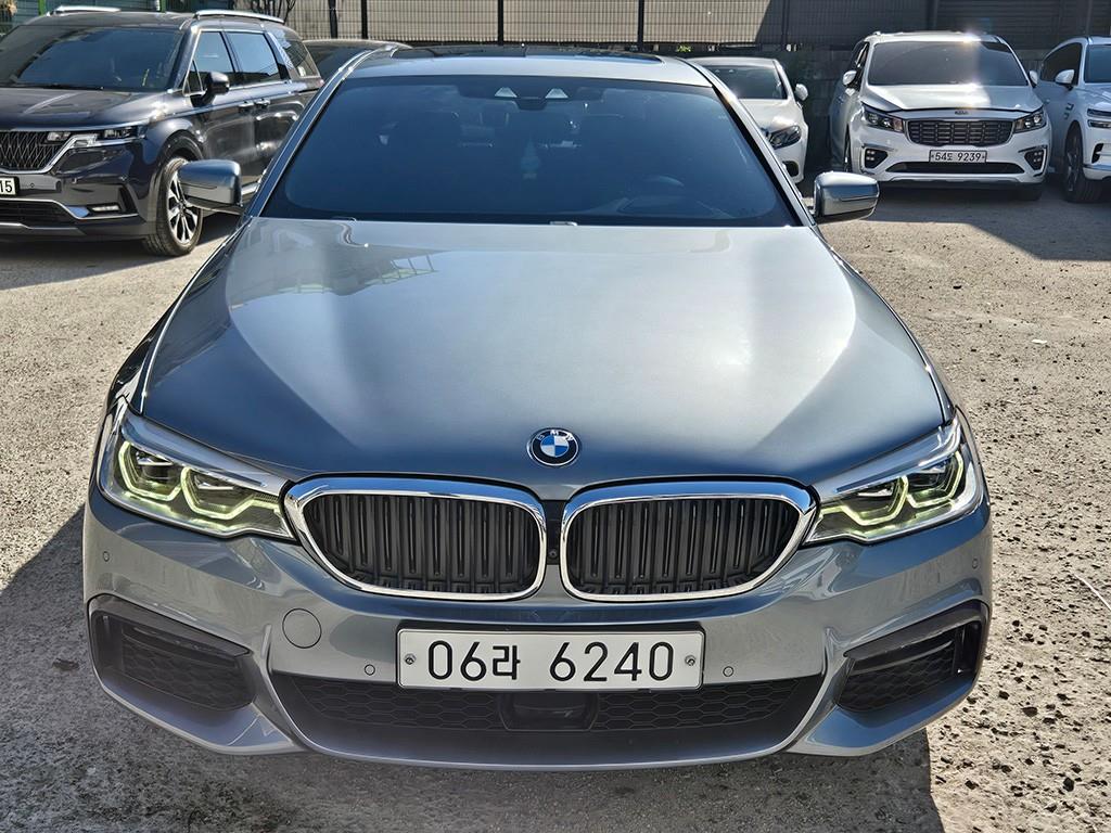 BMW 5시리즈 530i M 스포츠 플러스 사진