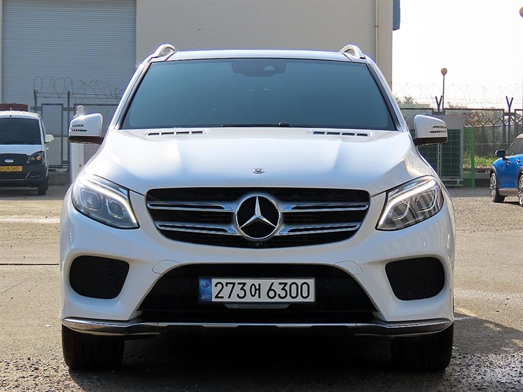 벤츠 GLE 클래스 GLE 350 d 4MATIC 프리미엄 사진